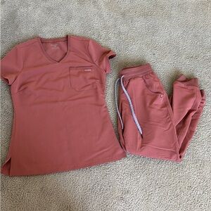 Dusty Rose Jaanuu Scrub Set XXS